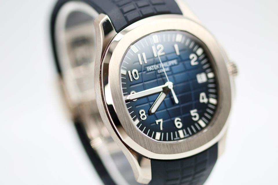Patek Philippe Aquanaut 5168G-001 Image 3